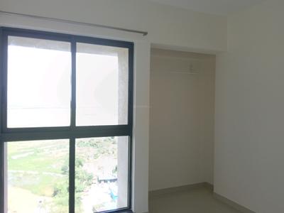 Bedroom Image of 900 Sq.ft 2 BHK Apartment / Flat for rent in Lodha Splendora Riverview, Kasarvadavali Thane for Rs. 26000