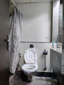 Common Bathroom Image of 671 Sq.ft 1 RK Apartment / Flat for rent in Assotech Cabana, Indirapuram Ghaziabad for Rs. 24600