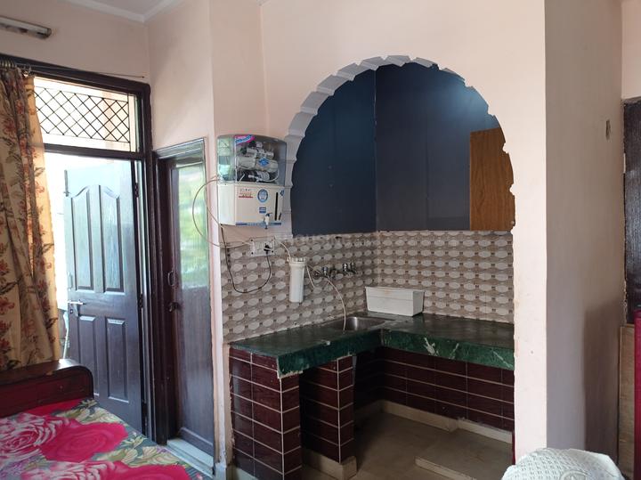 Moti Nagar Kitchen 1