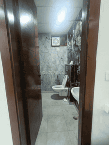 Image of 1100 Sq.ft 2 BHK Apartment / Flat for rent in Sector 104, Noida for Rs. 29000