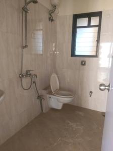 Common Bathroom Image of 1425 Sq.ft 3 BHK Apartment / Flat for sale in DB Orchid Suburbia, Kandivali West Mumbai for Rs. 36000000