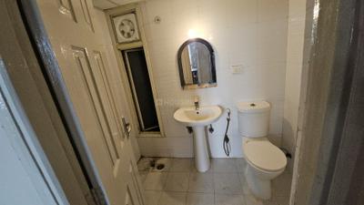 Image of 1150 Sq.ft 2.5 BHK Apartment / Flat for rent in Supertech Cape Town, Sector 74, Noida for Rs. 40000