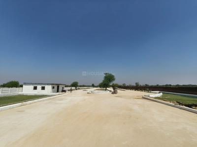 Image of 900 Sq.ft 3 BHK Farm House for sale in Laxmi Nagar, New Delhi for Rs. 2800000