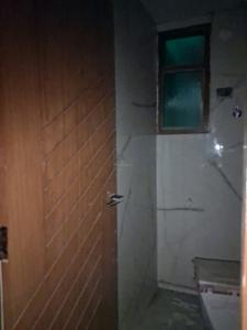 Common Bathroom Image of 1350 Sq.ft 3 BHK Apartment / Flat for sale in Skyline DN Homes, Sector 73 Noida for Rs. 4900001