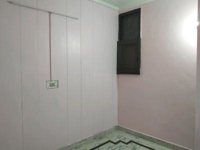 Bedroom Image of 1440 Sq.ft 3 BHK Builder Floor for rent in Mukherjee Nagar New Delhi for Rs. 50000