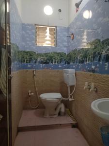 Common Bathroom Image of 400 Sq.ft 1 BHK Builder Floor for rent in Kaikhali Kolkata for Rs. 8000