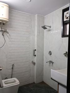 Common Bathroom Image of 1800 Sq.ft 3 BHK Builder Floor for rent in Paschim Vihar New Delhi for Rs. 55000