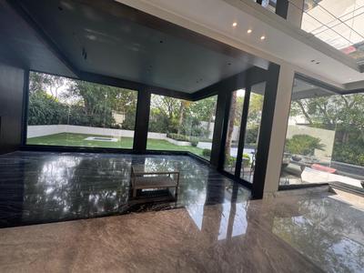 Balcony Image of 43560 Sq.ft 6 BHK Farm House for sale in DLF Farms New Delhi for Rs. 550000000