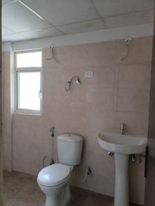 Common Bathroom Image of 975 Sq.ft 2 BHK Apartment / Flat for sale in Amrapali Verona Heights, Noida Extension Greater Noida for Rs. 7145000
