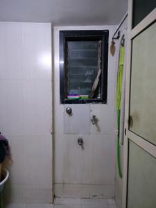 Common Bathroom Image of 500 Sq.ft 1 BHK Apartment / Flat for rent in Cosmos Enclave, Kasarvadavali Thane for Rs. 23500