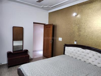 Bedroom Image of 1750 Sq.ft 3 BHK Apartment / Flat for rent in Sector 25 Noida for Rs. 58000