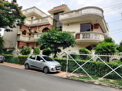 Image of 240 Sq.ft Residential Plot / Land for sale in Sector 44, Noida for Rs. 105000000