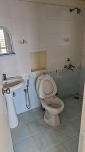 Phoenix Orchid Appartment Bathroom Two 3
