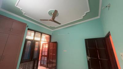 Bedroom Image of 1000 Sq.ft 2 BHK Builder Floor for rent in Sector 47 Noida for Rs. 28000
