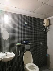 Common Bathroom Image of 1200 Sq.ft 3 BHK Apartment / Flat for rent in Lodha Palava Downtown, Palava Phase 2 Thane for Rs. 22999