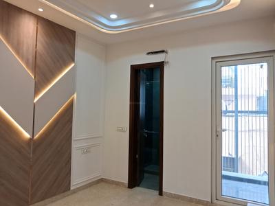 Bedroom Image of 1350 Sq.ft 3 BHK Builder Floor for sale in Paschim Vihar New Delhi for Rs. 25000000