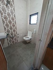 Bathroom Image of 1300 Sq.ft 3 BHK Independent House for rent in Manjalpur Vadodara for Rs. 12000