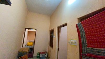 Bedroom Image of 2500 Sq.ft 6 BHK Independent House for sale in Gayatri Nagar Gwalior for Rs. 6200000