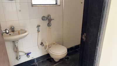 Image of 775 Sq.ft 2 BHK Apartment / Flat for rent in Evershine Millennium Paradise, Kandivali East, Mumbai for Rs. 49000