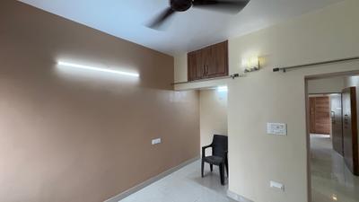 Bedroom Image of 1200 Sq.ft 2 BHK Builder Floor for rent in Janakpuri New Delhi for Rs. 37000