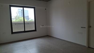 Bedroom Image of 3318 Sq.ft 4 BHK Apartment / Flat for sale in Swati Premier, Shantipura Ahmedabad for Rs. 16500000