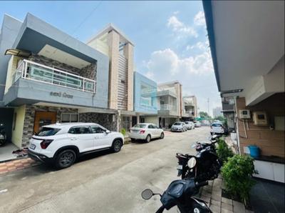 Image of 1600 Sq.ft 4 BHK Independent House for rent in Home Madhuram Villa, Motera, Ahmedabad for Rs. 30000