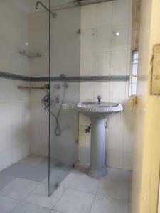 Bathroom Image of 1300 Sq.ft 3 BHK Apartment / Flat for sale in Mayur Vihar Phase 1 New Delhi for Rs. 23000000