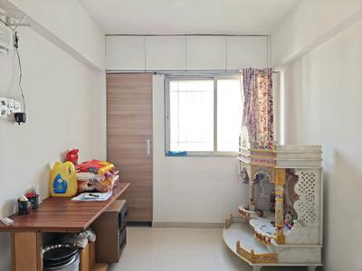 Dining Area Image of 806 Sq.ft 2 BHK Apartment / Flat for rent in Laxmi Emerald, Lohegaon Pune for Rs. 28000