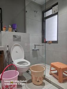 Bathroom Image of 3141 Sq.ft 4 BHK Apartment / Flat for rent in Darshanam Club Life, Undera Vadodara for Rs. 80000