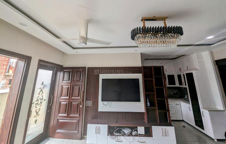 Sector 77 Main Image 1