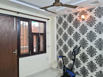Bedroom Image of 900 Sq.ft 3 BHK Apartment / Flat for rent in Mahavir Enclave New Delhi for Rs. 24000