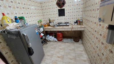 Bathroom Image of 900 Sq.ft 1 RK Independent House for rent in Model Town New Delhi for Rs. 15000
