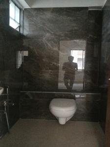 Common Bathroom Image of 3030 Sq.ft 4 BHK Apartment / Flat for rent in Sapphire Pushkar Apartment, Gulbai Tekra Ahmedabad for Rs. 55000