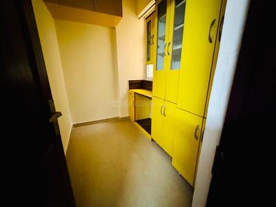 Bedroom Image of 915 Sq.ft 2 BHK Apartment / Flat for rent in Amrapali Princely Estate, Sector 76 Noida for Rs. 35000