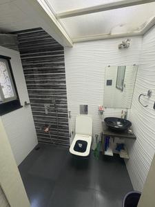 Bathroom Image of 1000 Sq.ft 2 BHK Apartment / Flat for sale in Mazgaon Mumbai for Rs. 30000000