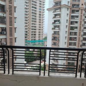 Balcony Image of 1950 Sq.ft 3 BHK Apartment / Flat for rent in Ramprastha Pearl Court, Vaishali Ghaziabad for Rs. 42500