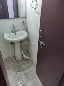 Bathroom Image of 2310 Sq.ft 4.5 BHK Apartment / Flat for sale in Swaraj Homes Sarita Vihar Block E RWA, Sarita Vihar New Delhi for Rs. 32100000