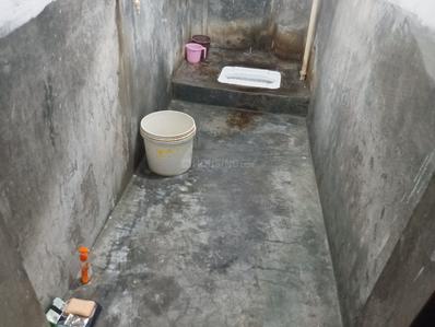 Bathroom Image of 500 Sq.ft 2 BHK Builder Floor for rent in Jankipuram Lucknow for Rs. 2000