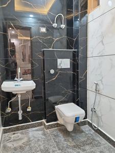 Common Bathroom Image of 810 Sq.ft 3 BHK Apartment / Flat for sale in Nawada New Delhi for Rs. 5500000
