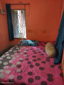 Bedroom Image of 325 Sq.ft 1 RK Builder Floor for rent in Bijoygarh Kolkata for Rs. 5500