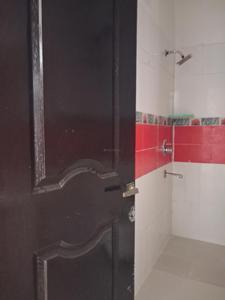 Common Bathroom Image of 1494 Sq.ft 3 BHK Apartment / Flat for sale in Amrapali Platinum, Sector 119 Noida for Rs. 13900000