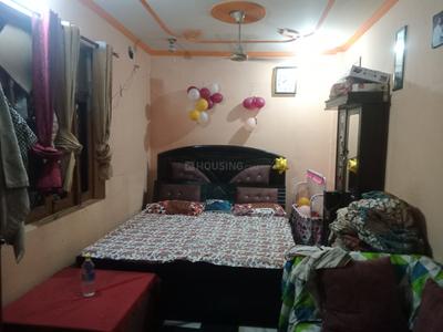 Bedroom Image of 1000 Sq.ft 2 BHK Builder Floor for sale in Hawelia Central, Sector 12 Noida for Rs. 2000000