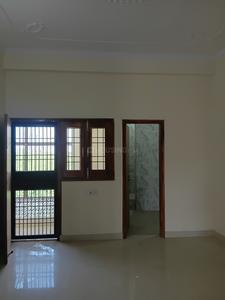 Bedroom Image of 2000 Sq.ft 3 BHK Builder Floor for rent in Sector 122 Noida for Rs. 35000