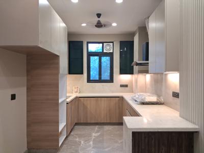 Kitchen Image of 1350 Sq.ft 3 BHK Builder Floor for rent in Paschim Vihar New Delhi for Rs. 50000