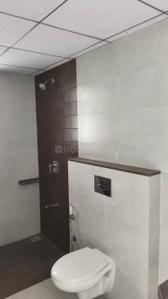 Bathroom Image of 3500 Sq.ft 4 BHK Apartment / Flat for sale in Prapti Springs Exotica II, Bhayli Vadodara for Rs. 17500000