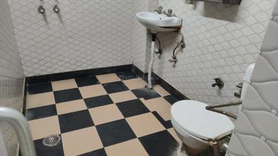 Image of 1689 Sq.ft 3 BHK Apartment / Flat for sale in Golden Heights Apartments, Sector 12 Dwarka, New Delhi for Rs. 28000000