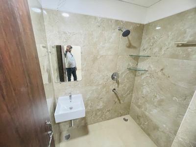 Bathroom Image of 1650 Sq.ft 3 BHK Apartment / Flat for rent in Mantra Orchard Heights, Bawadiya Kalan Bhopal for Rs. 30000