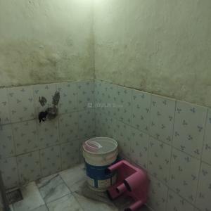 Bathroom Image of 900 Sq.ft 1 RK Independent House for rent in Waghodia Road Vadodara for Rs. 10000
