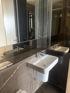 Bathroom Image of 1700 Sq.ft 4 BHK Apartment / Flat for sale in Lodha Marquise, Worli Mumbai for Rs. 105000000