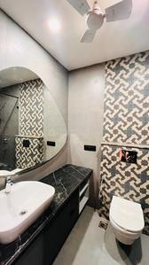 Bathroom Image of 3250 Sq.ft 4 BHK Builder Floor for sale in Sector 54 Gurgaon for Rs. 39500000